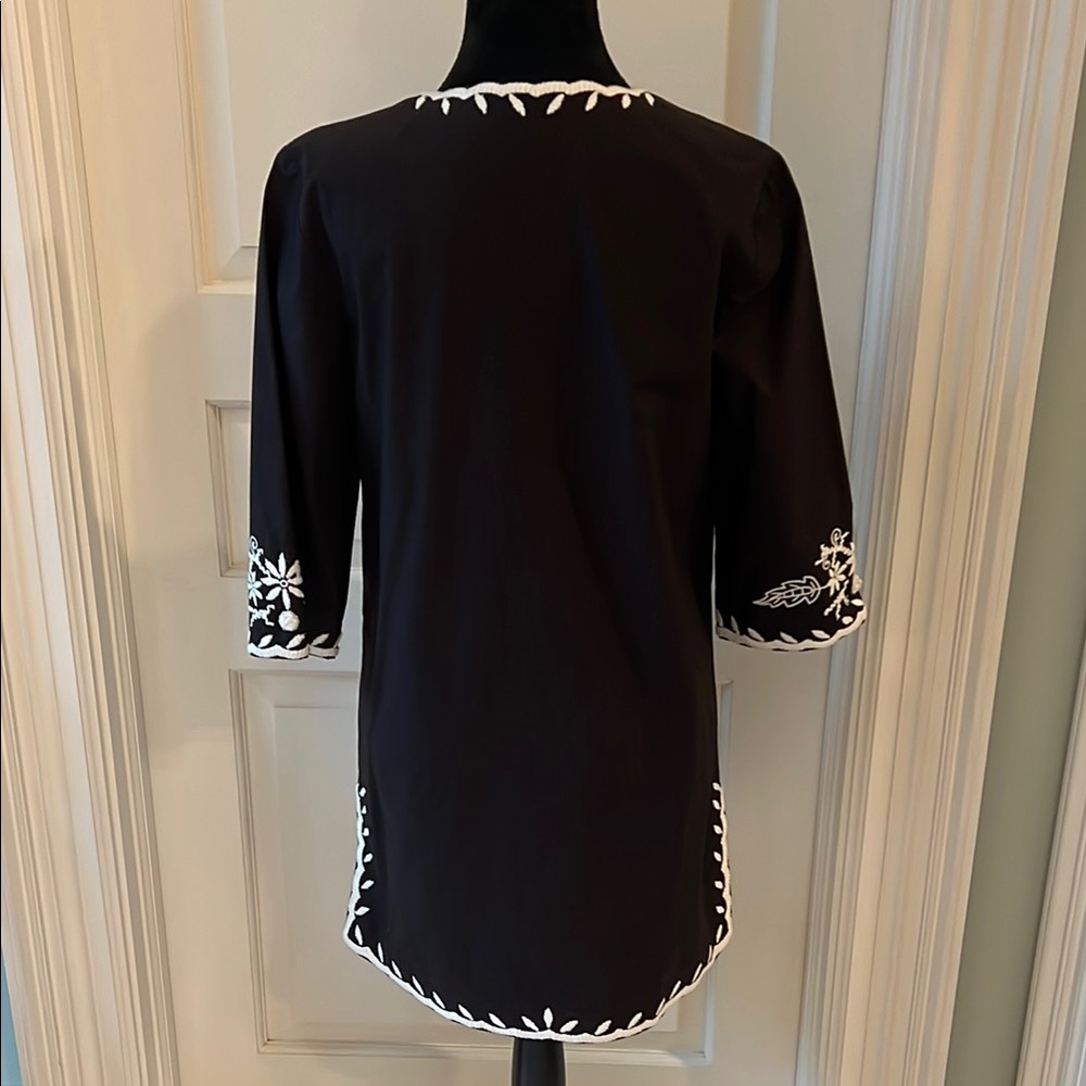 Black and White Embroidered Tunic - Picture 5 of 9